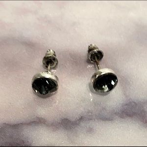 💟 Sale $10💟 Black Faceted Silver earrings!!!